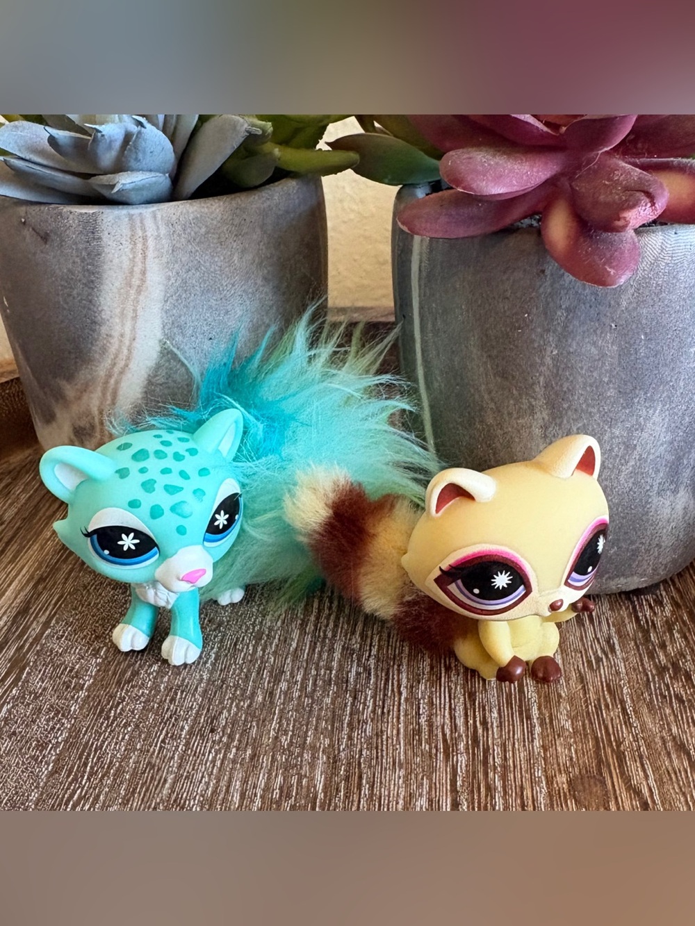 LPS Littlest Pet Shop lot of 2 snow leopard and raccoon